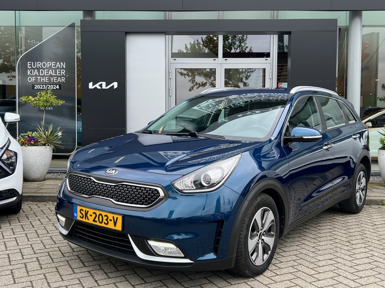 Kia Niro - 1.6 GDi Hybrid DynamicLine | Navi | Camera | Climate | Info Bas: 0492-588982 Info Bas: 049 - AutoWereld.nl