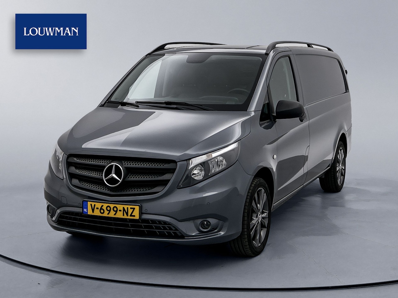 Mercedes-Benz Vito - 114 CDI Lang Trekhaak Navigatie Achteruitrijcamera Betimmering Cruise Control - AutoWereld.nl