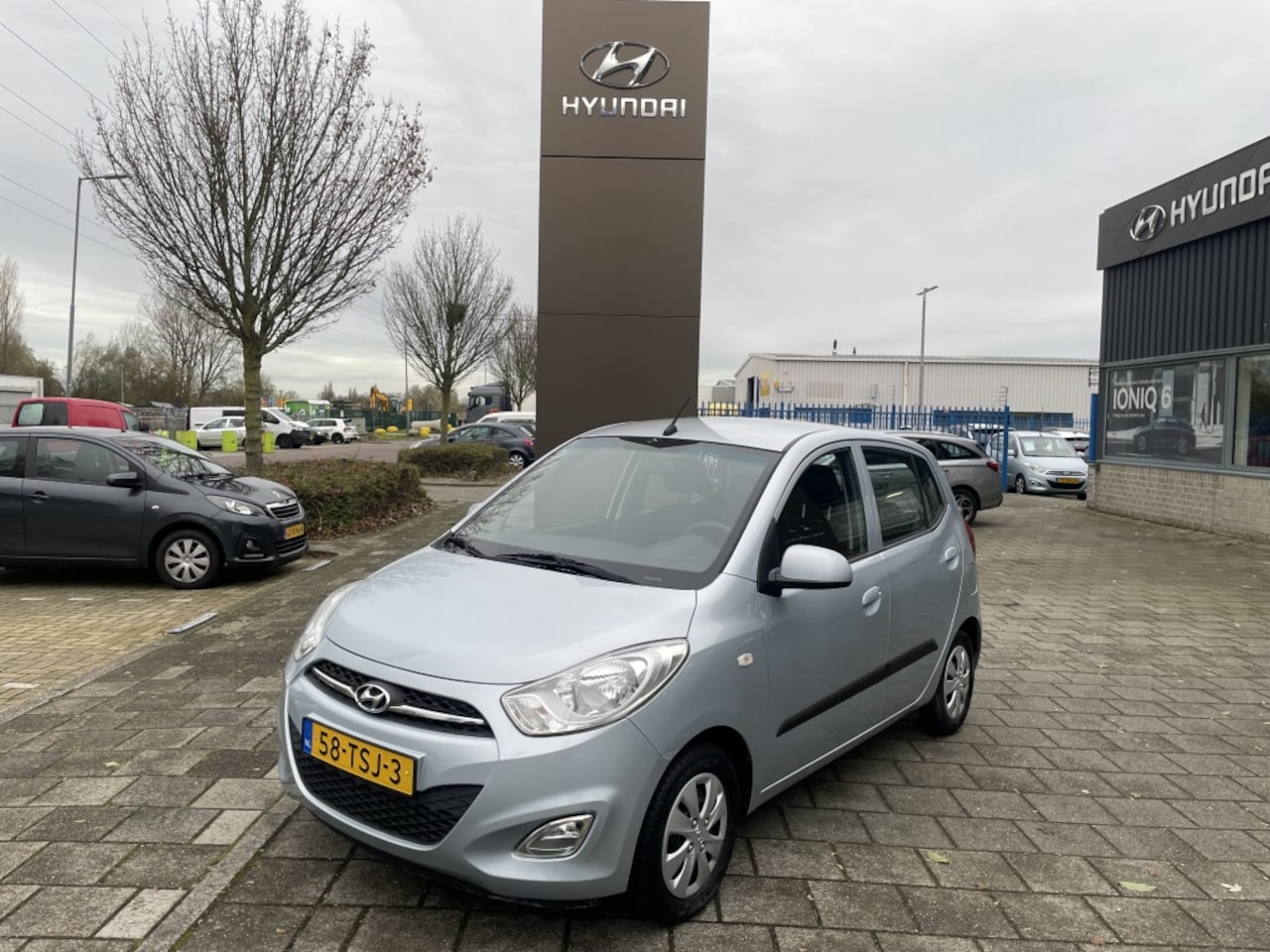 Hyundai i10 - 1.2 Plus*RIJKLAARPRIJS* - AutoWereld.nl