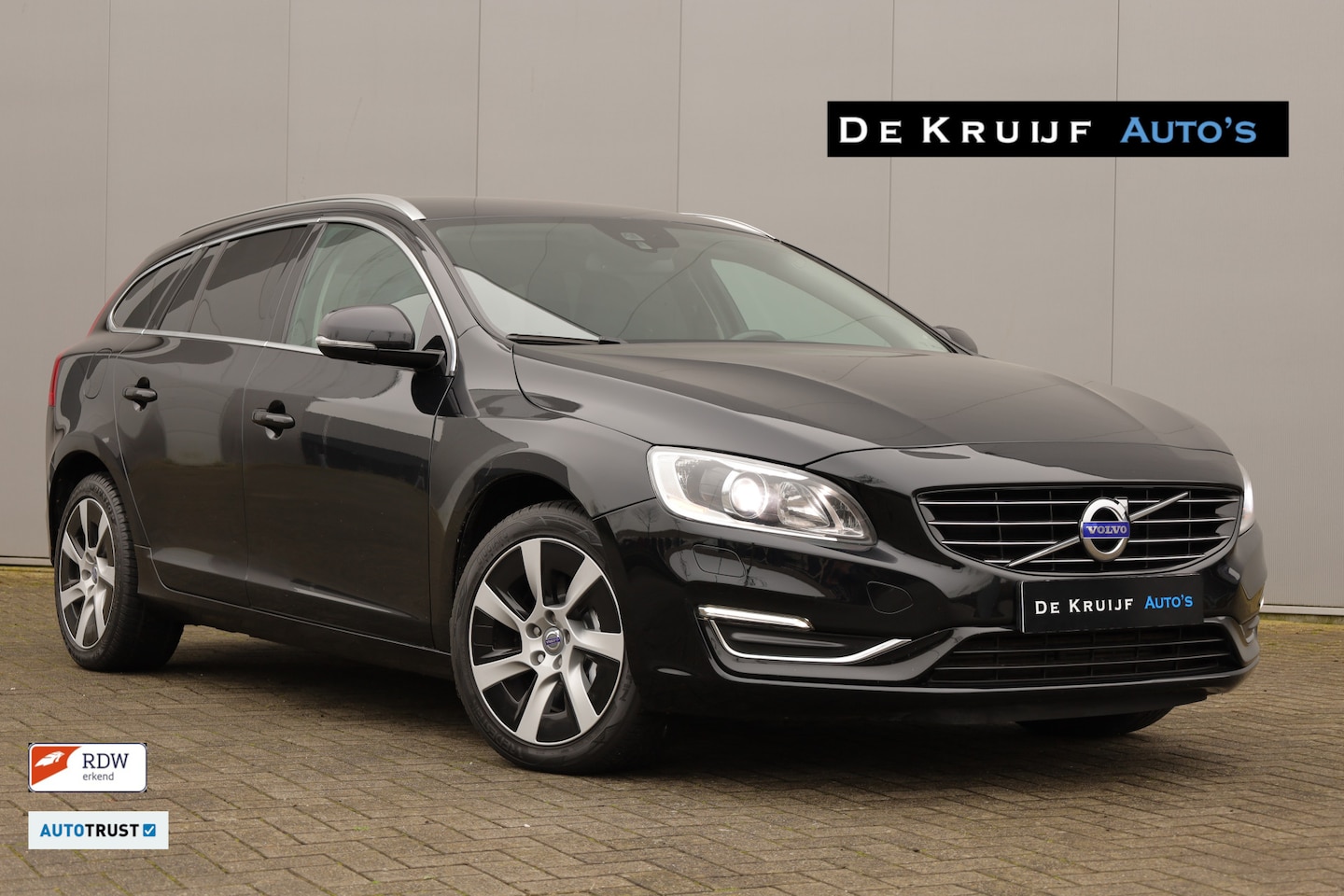 Volvo V60 - 2.4 D6 AWD Plug-In Hybrid Summum 2.4 D6 AWD Plug-In Hybrid Summum - AutoWereld.nl