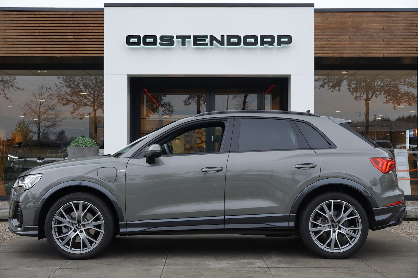 Audi Q3 - 45TFSIe/245pk S-Line|2021|Leer+memory|Trekhaak|Matrix LED|B&O|PDC+360Camera+Assist|Cruise+ - AutoWereld.nl