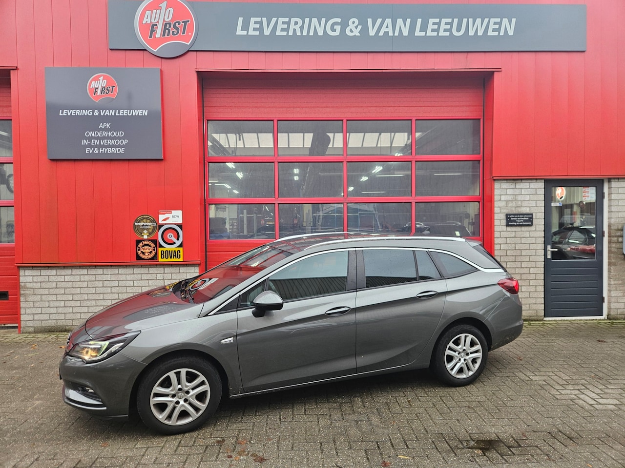 Opel Astra Sports Tourer - 1.0 Turbo Online Edition Parkeersensoren v + a/ Navigatie/ Apple Carplay/Android Auto/ Rij - AutoWereld.nl