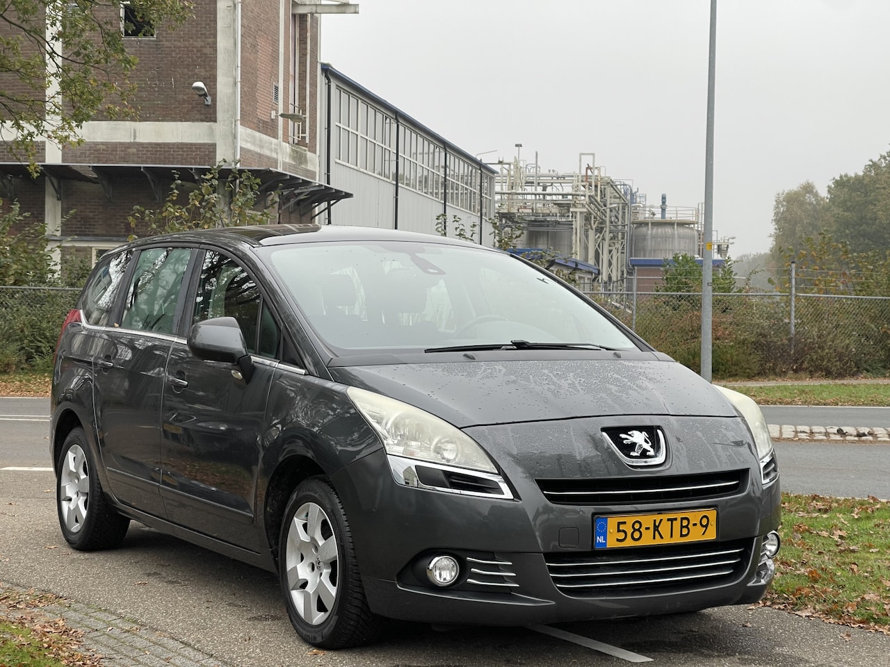 Peugeot 5008 - 1.6 THP ST 5p. | Panoramadak | Trekhaak | Cruise Control | Navigatie - AutoWereld.nl