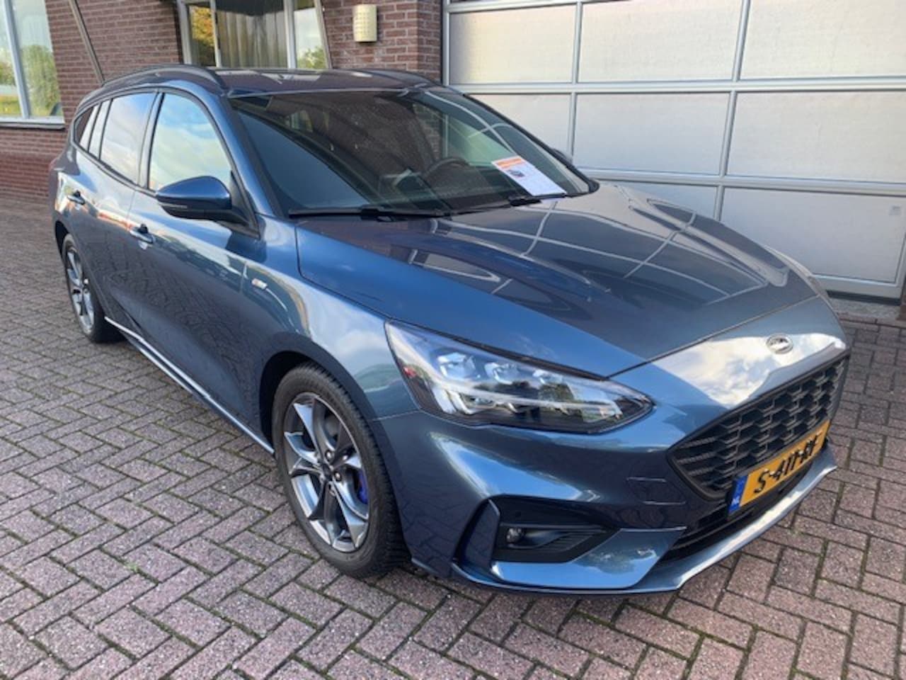 Ford Focus Wagon - 1.0 EcoBoost Hybrid ST Line X Business 1.0 EcoBoost Hybrid ST Line X Business - AutoWereld.nl