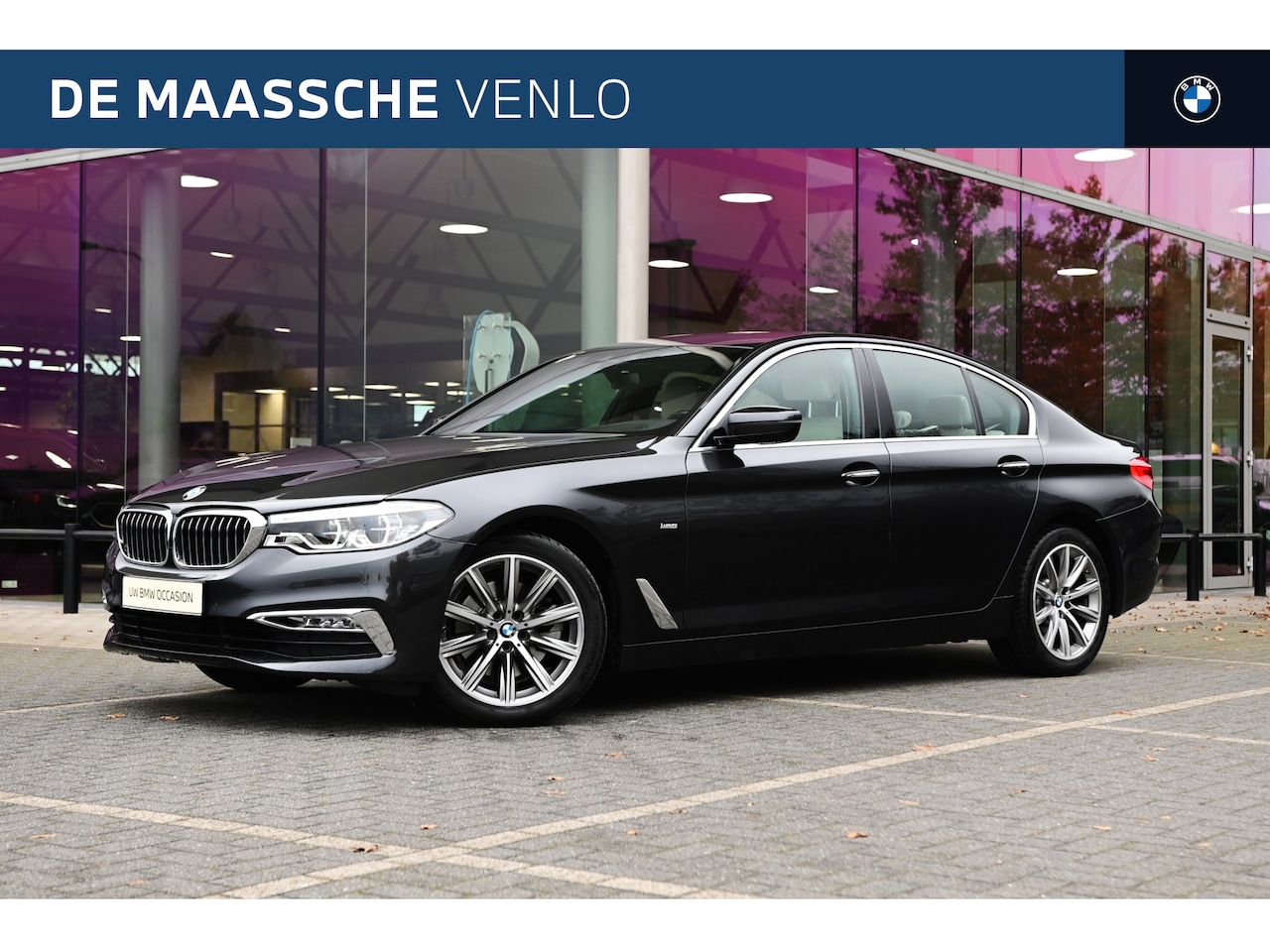 BMW 5-serie - 520i High Executive Luxury Line Automaat / Adaptieve LED / Head-Up / Comfortstoelen / Park - AutoWereld.nl