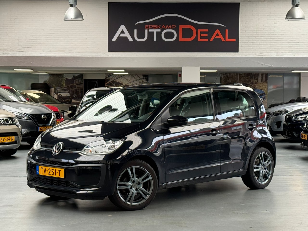 Volkswagen Up! - 1.0 BMT move up! cruise contr - AutoWereld.nl