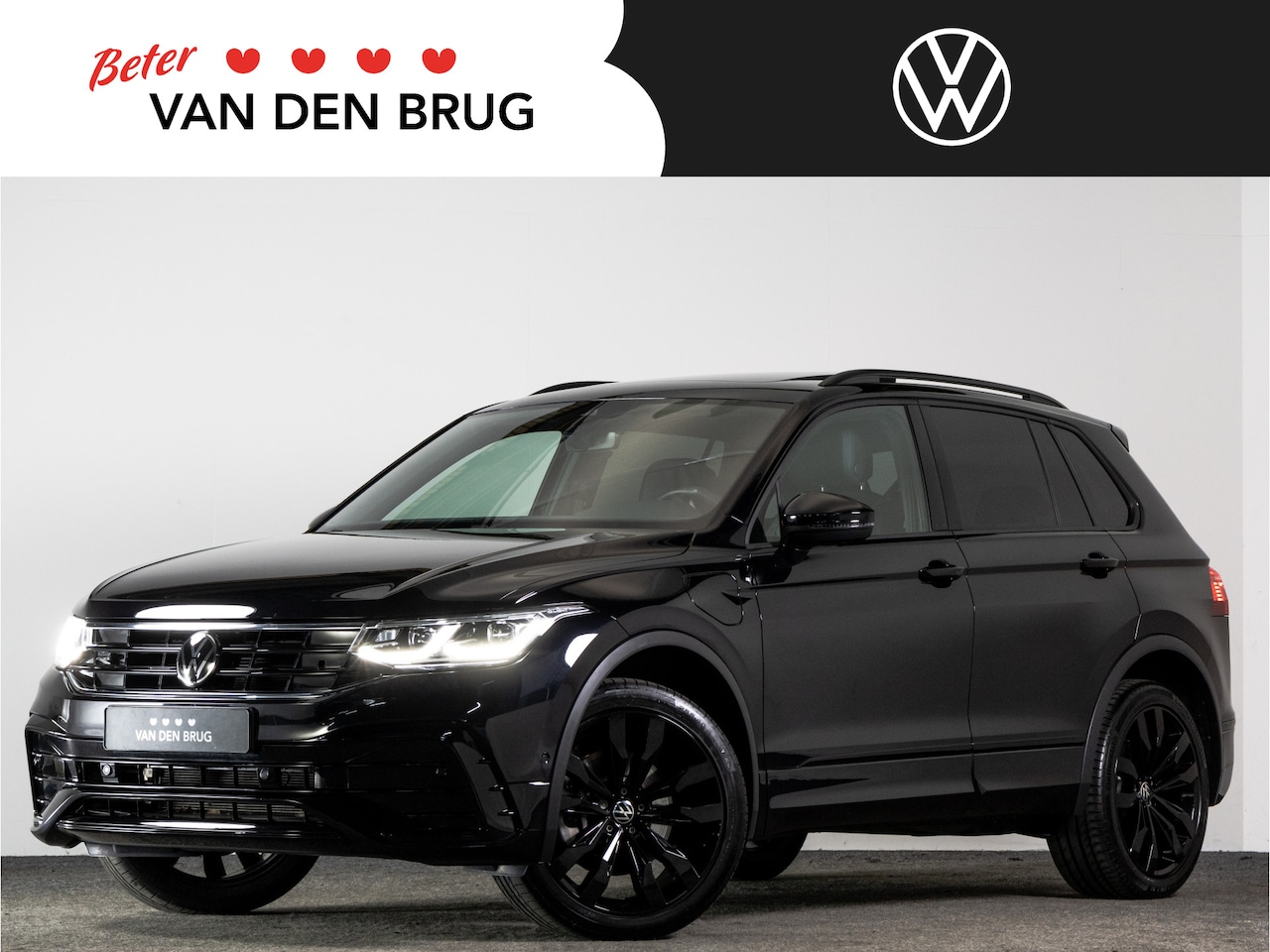 Volkswagen Tiguan - R-Line 1.4 TSI 245 PK eHybrid AUTOMAAT | Black Style | Panoramadak | LED Matrix IQ | DCC | - AutoWereld.nl