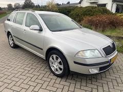 Skoda Octavia Combi - 2.0 FSI Elegance