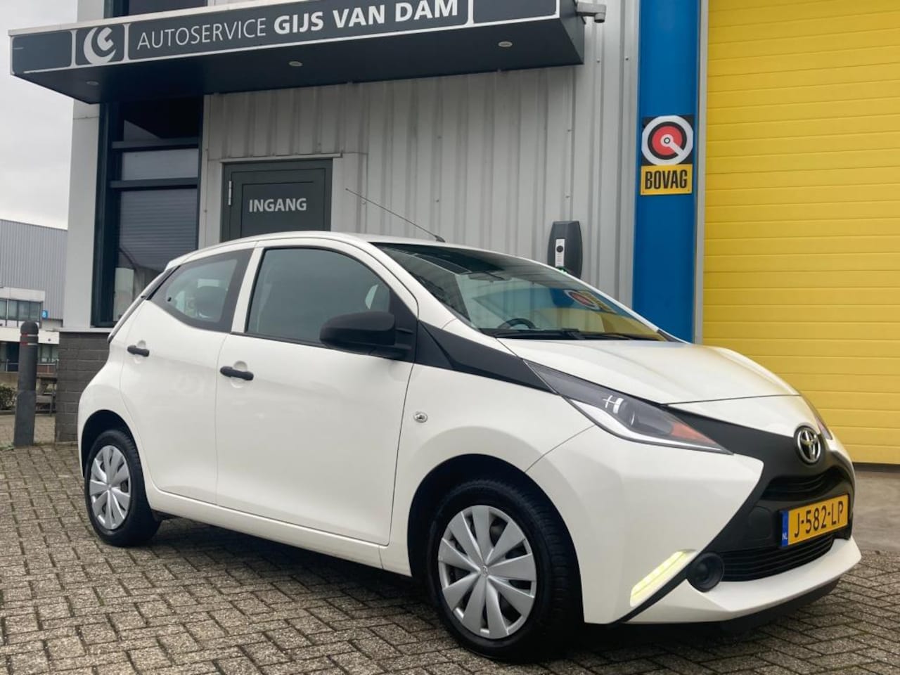 Toyota Aygo - 1.0 VVT-i X "All-in" prijs! - AutoWereld.nl