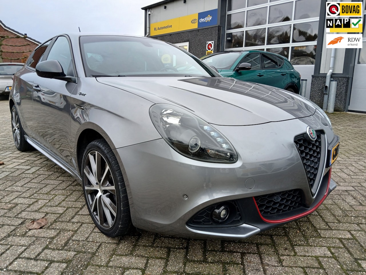 Alfa Romeo Giulietta - 1.4 Turbo Sprint - Navigatie - AutoWereld.nl