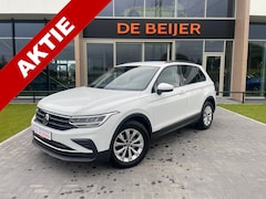 Volkswagen Tiguan - 1.5 TSI Life Business Navi Camera I Led verlichting