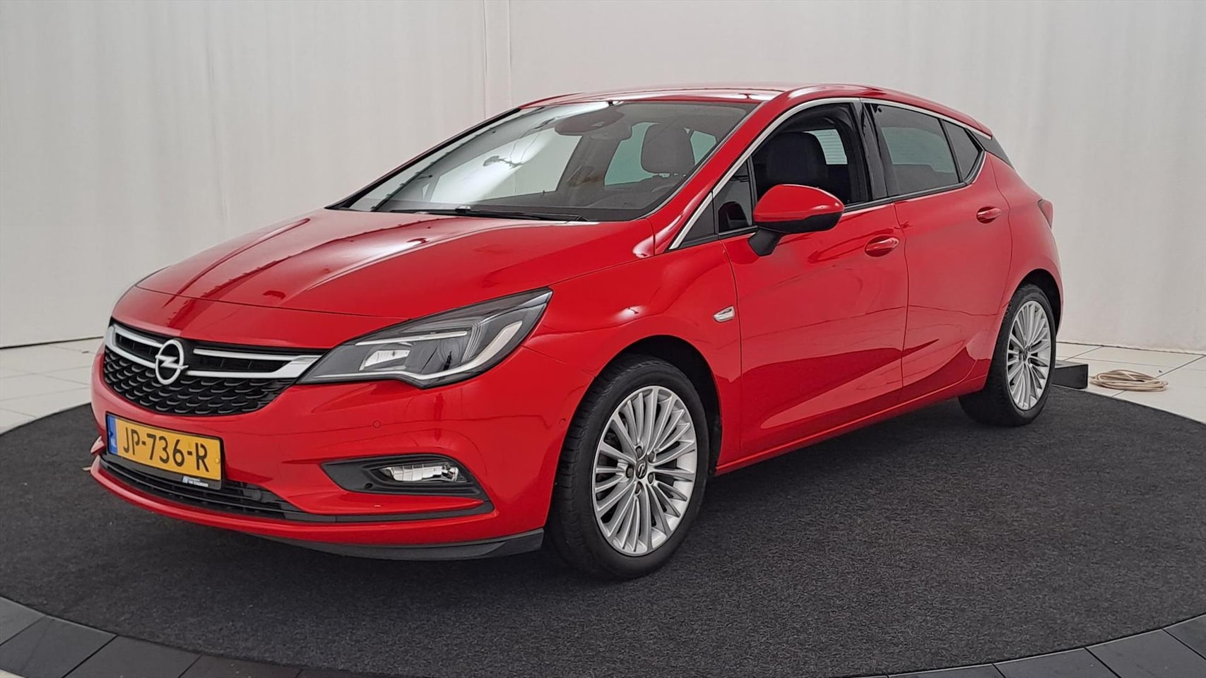 Opel Astra - 1.4 Turbo 150pk Innovation / Navigatie / Camera / AGR stoelen - AutoWereld.nl