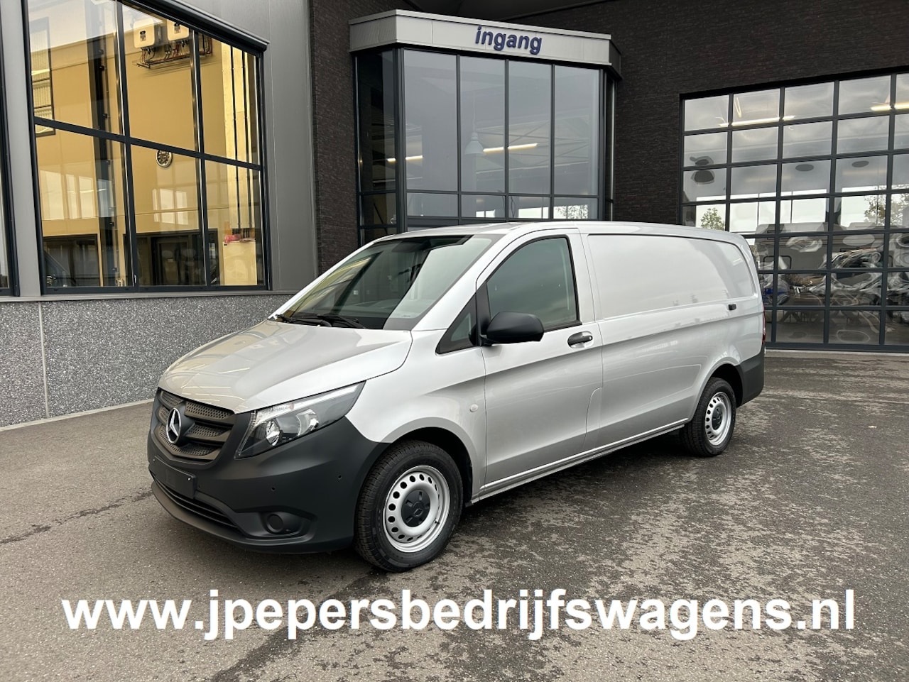 Mercedes-Benz Vito - 116 CDI Lang / Navigatie / Camera / Parkeersensoren / Cruise control / Airco / 270 Graden - AutoWereld.nl