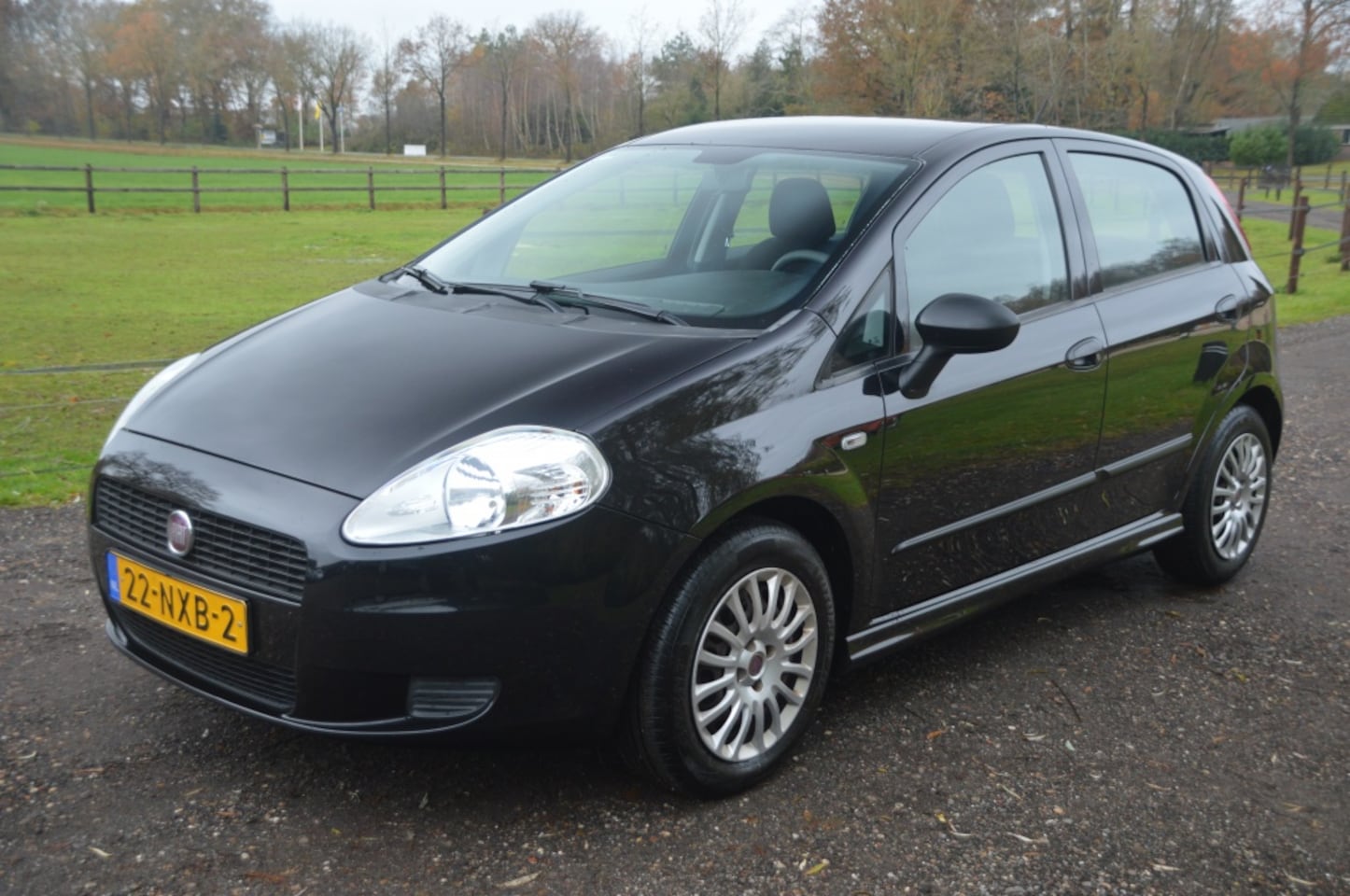 Fiat Grande Punto - 1.3 M-Jet Actual Zwart Airco - AutoWereld.nl