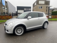 Suzuki Swift - 1.5 Exclusive AUTOMAAT/Airco/Keyless/Leder/GT/17''