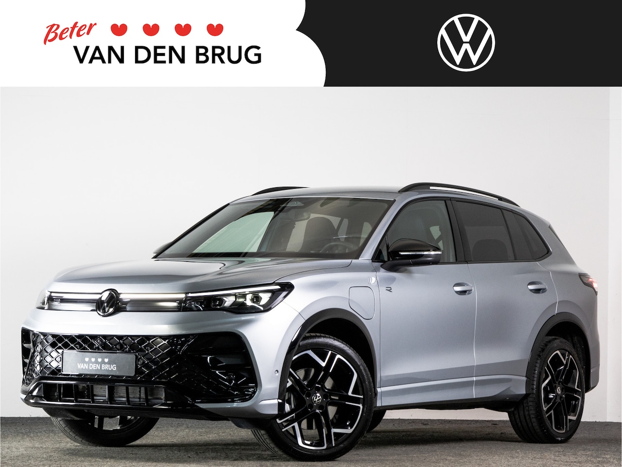 Volkswagen Tiguan - R-Line 1.5 TSI 204 PK eHybrid | LED | Black Style | Trekhaak | 360 Camera | Side Assist | - AutoWereld.nl