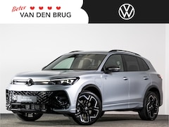 Volkswagen Tiguan - R-Line 1.5 TSI 204 PK eHybrid | LED | Black Style | Trekhaak | 360 Camera | Side Assist |