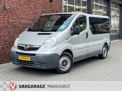 Opel Vivaro - Rolstoelbus/Automaat/AchteruitrijCam./ParkeerSensoren/ElektrischeLift/Airco/Cruise/Trekhaa