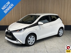 Toyota Aygo - 1.0 VVT-i x-play Carplay | Camera | Airco