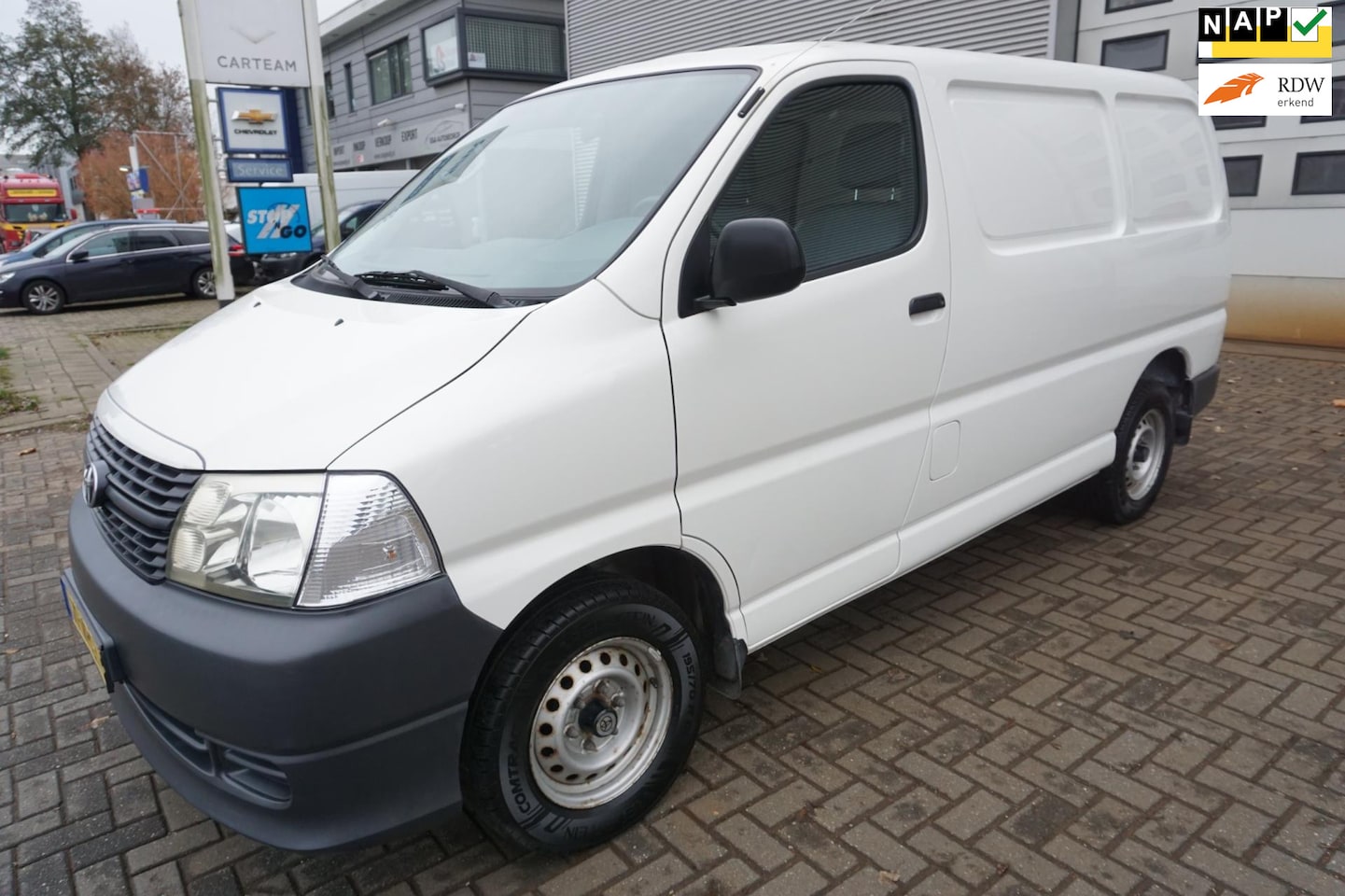 Toyota HiAce - 2.5 D-4D KWB 1E EIGENAAR DEALER ONDERHOUDEN - AutoWereld.nl