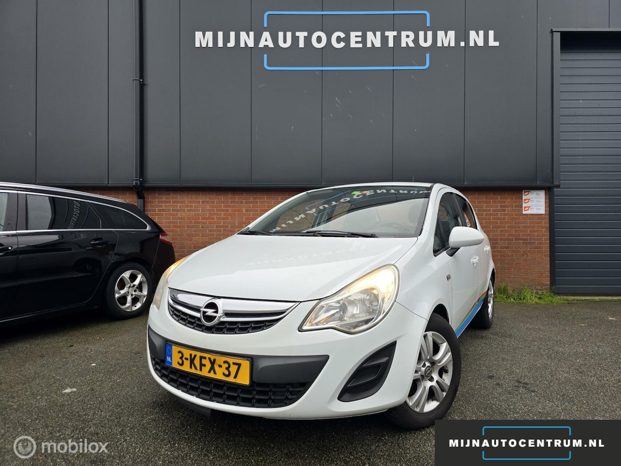 Opel Corsa - 1.3 CDTi EcoFlex S/S Business+ / STUURVERWARMING - AutoWereld.nl