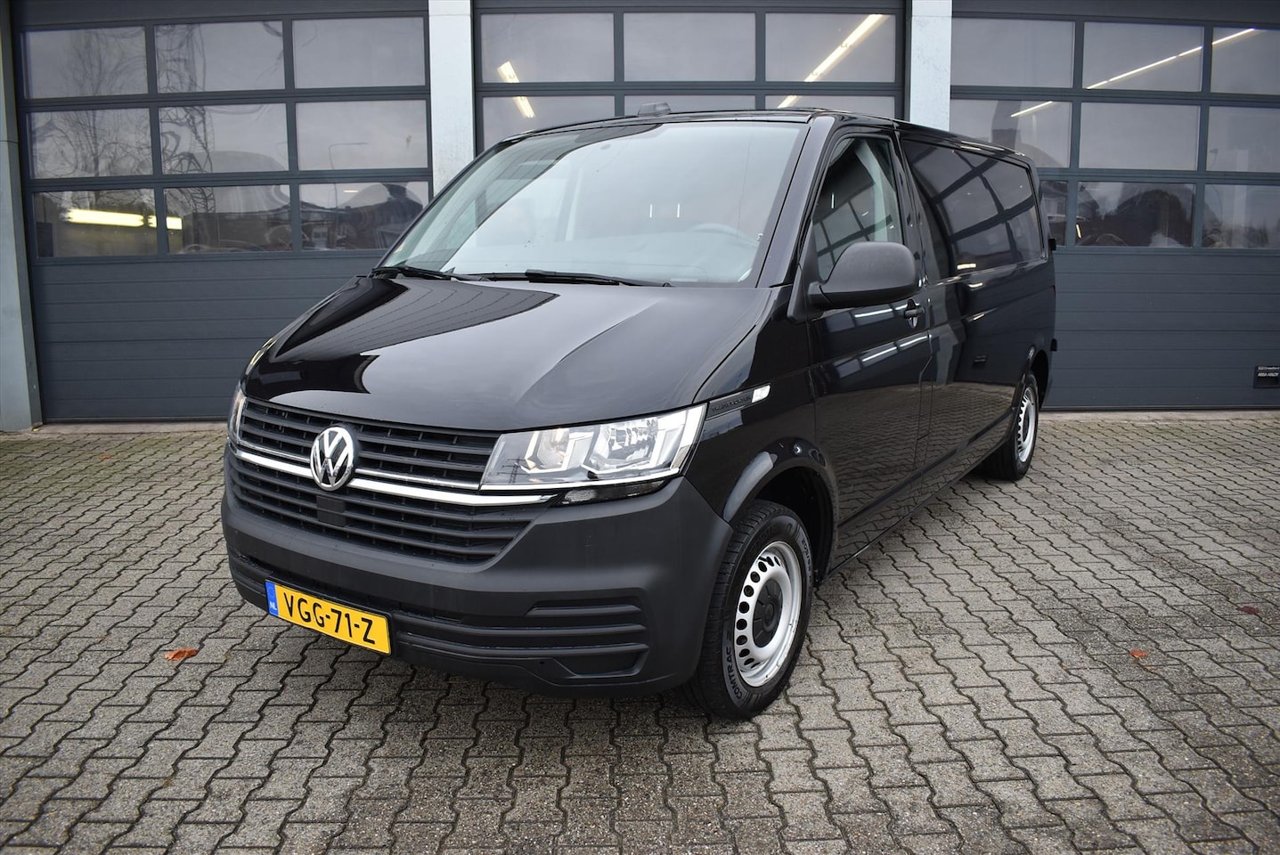 Volkswagen Transporter - GB 2.0 TDI 110pk L2H1 Economy Business - AutoWereld.nl