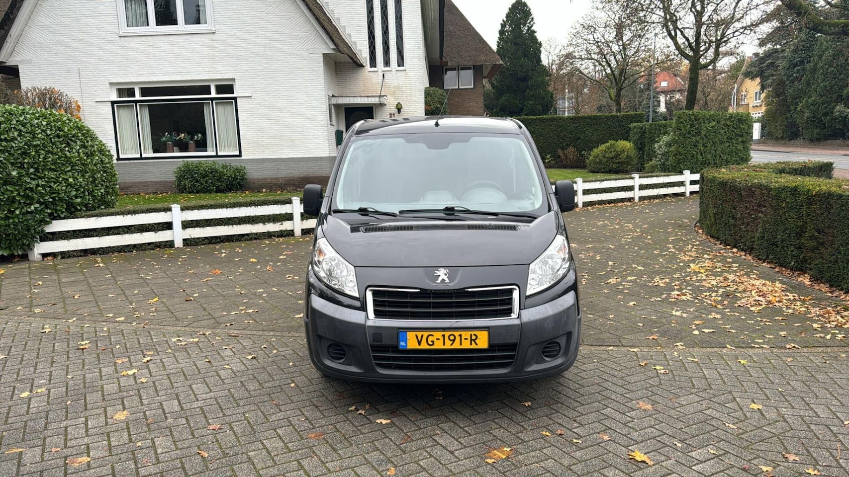 Peugeot Expert - 227 1.6 HDI L1H1 Navteq 278.000 Nap Airco Zwart 2014 - AutoWereld.nl