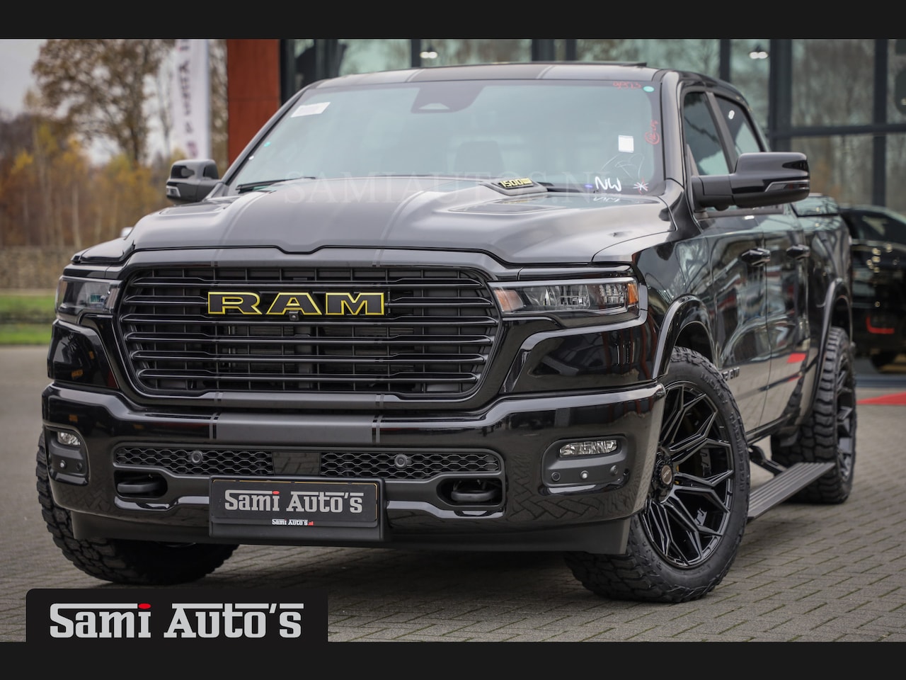 Dodge Ram Pick Up - 2025 NIGHT PREMIUM | BOM VOL + 14.4 INCH SCHERM BOM VOL | LUCHTVERING | HUD | 420PK 636 Nm - AutoWereld.nl