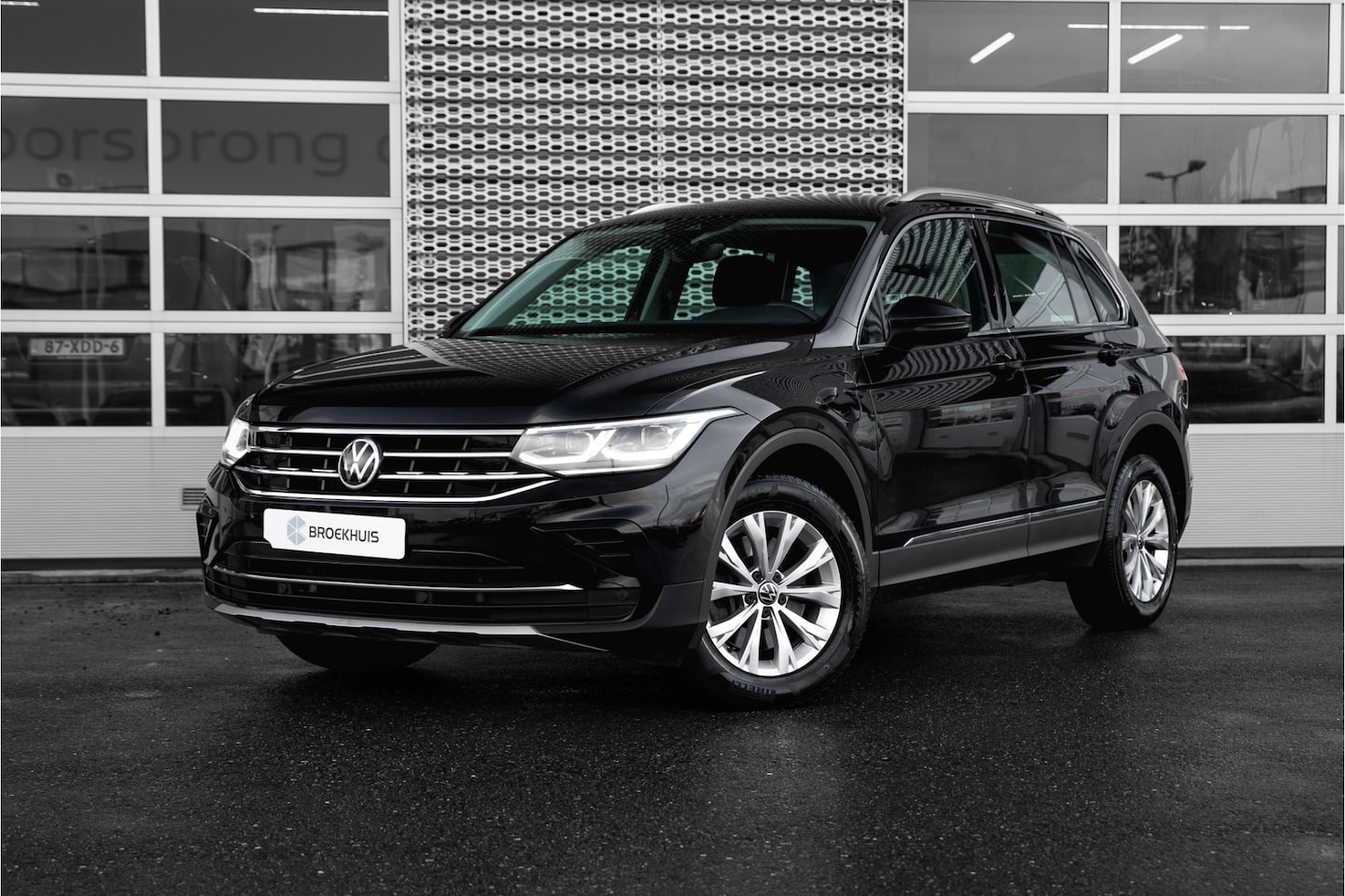 Volkswagen Tiguan - 1.5TSI 245pk e-hybrid Elegance | Camera | - AutoWereld.nl