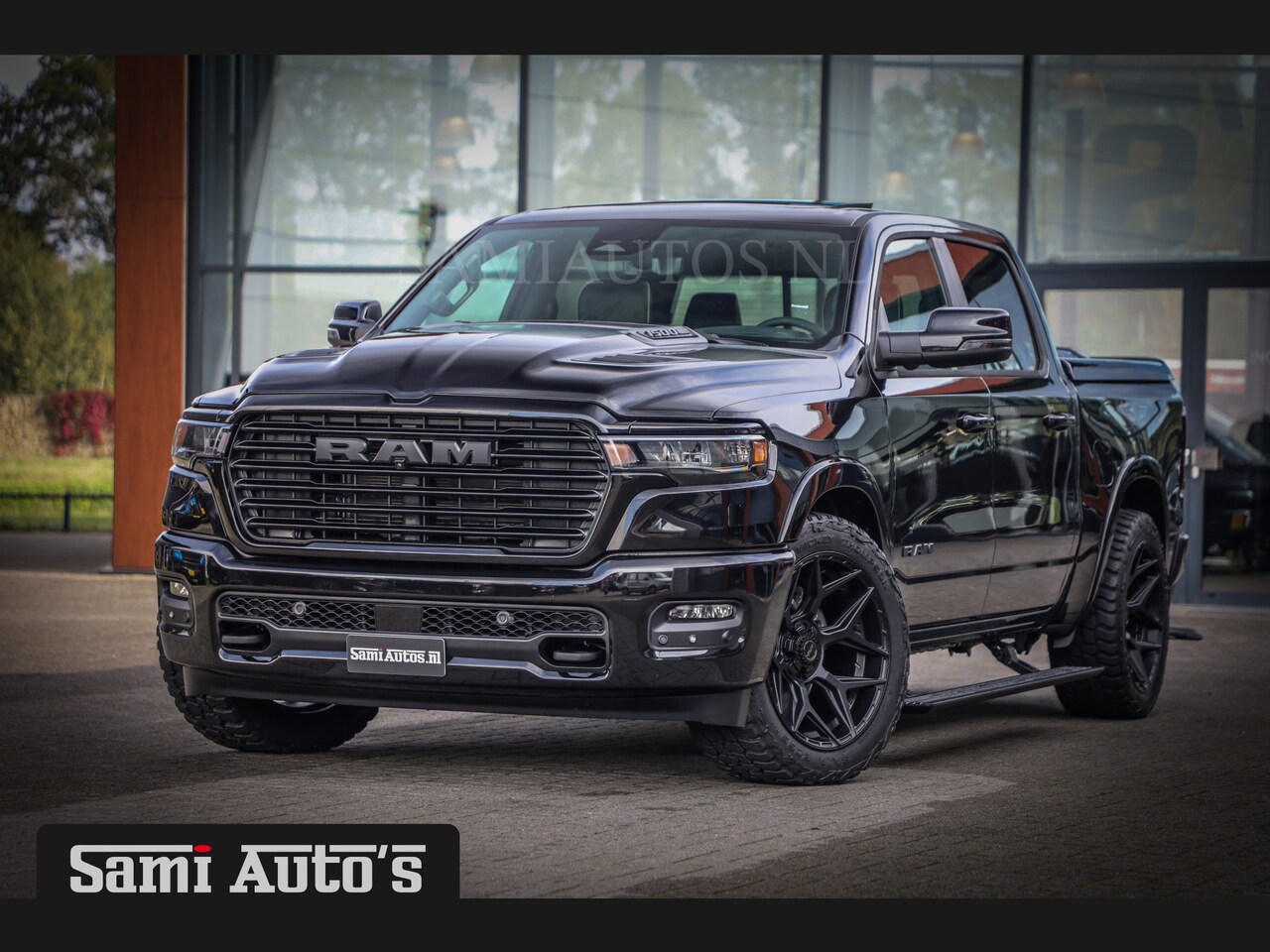 Dodge Ram Pick Up - NIGHT PREMIUM 2025 | BOM VOL + 14.4 INCH SCHERM BOM VOL | LUCHTVERING | HUD | HURRICAN 420 - AutoWereld.nl