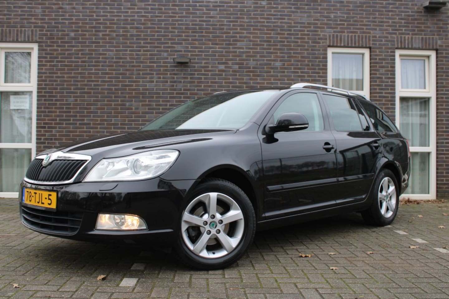 Skoda Octavia Combi - 1.2 TSI Elegance Bns-clima-navi-trekh-xenon - AutoWereld.nl