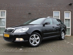 Skoda Octavia Combi - 1.2 TSI Elegance Bns-clima-navi-trekh-xenon