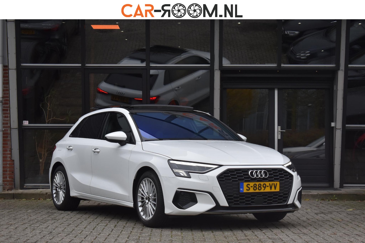 Audi A3 Sportback - 30 TFSI Pano Lane Keyless Trekhaak NAP - AutoWereld.nl