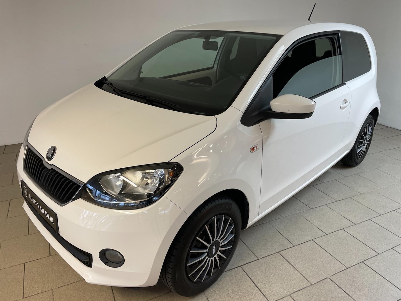 Skoda Citigo - 1.0 Ambition AIRCO ELEK RAMEN CENT VERG VELGEN PRIVACY GLAS NIEUWSTAAT - AutoWereld.nl