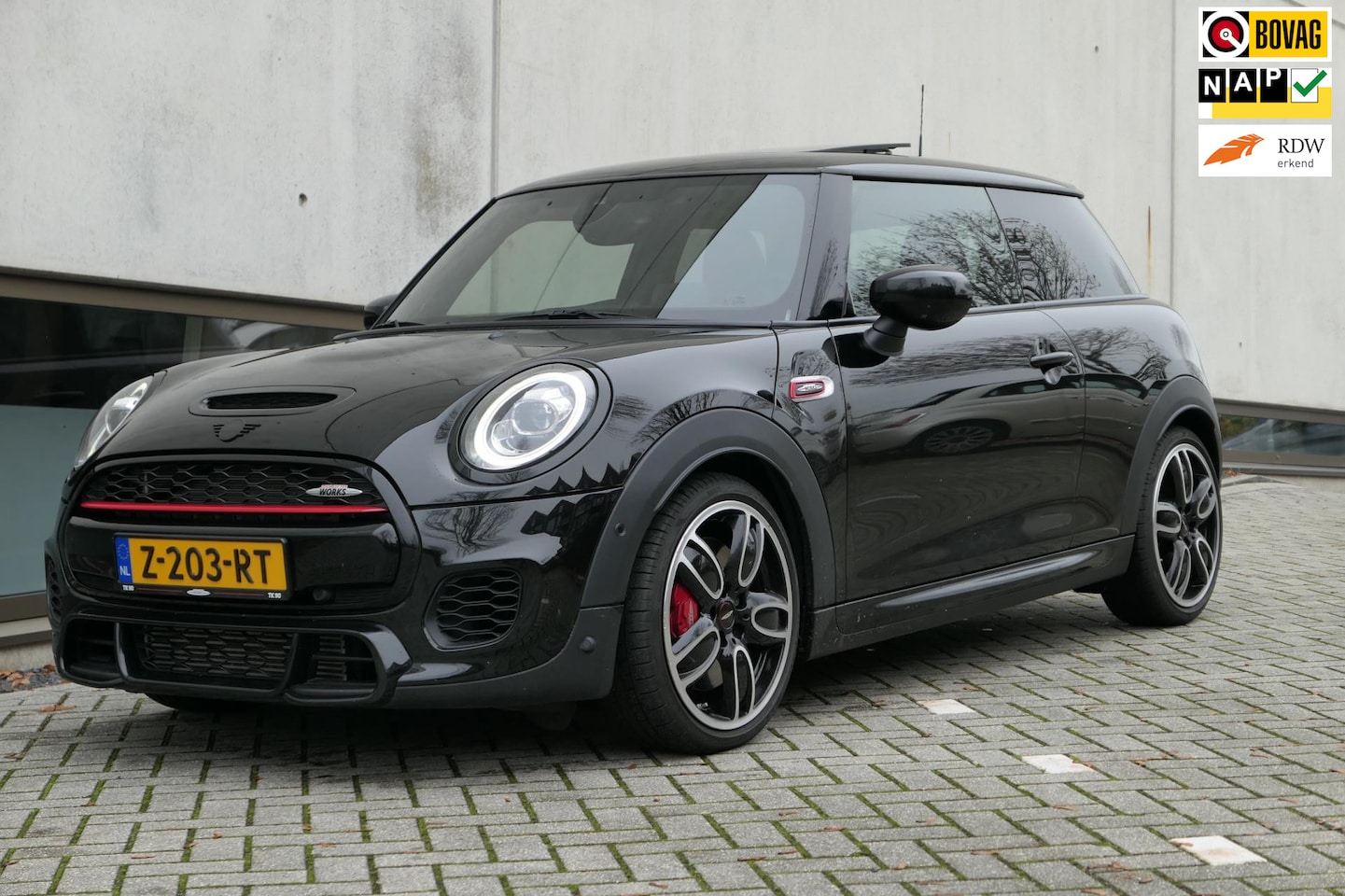 MINI John Cooper Works - Mini 2.0 Chili 230pk Facelift Panodak Navi - AutoWereld.nl