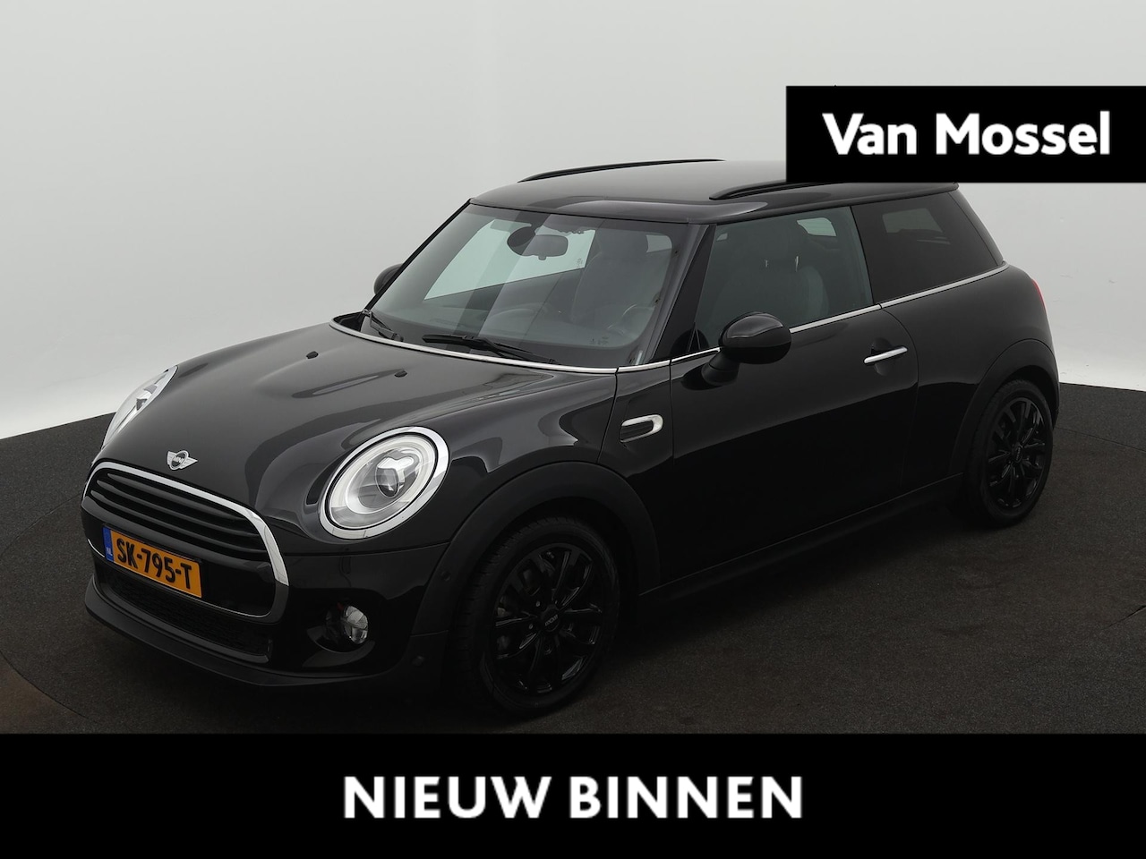 MINI Cooper - Mini 1.5 Chili Serious Business | AUTOMAAT | STOELVERWARMING | LED VERLICHTING | NAVIGATIE - AutoWereld.nl