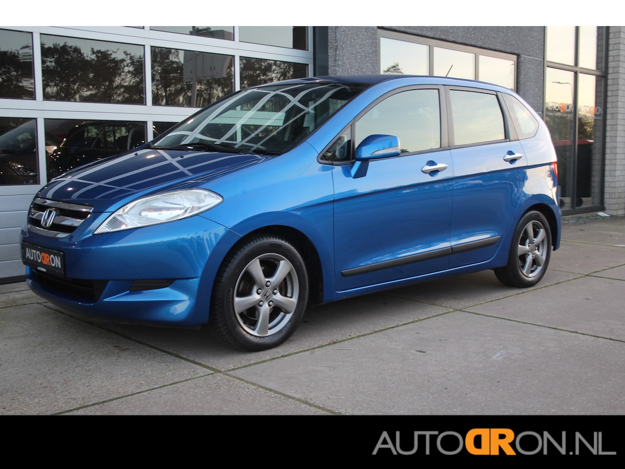 Honda FR-V - 1.7i 126 Pk 6 Persoons, LM NL auto - AutoWereld.nl