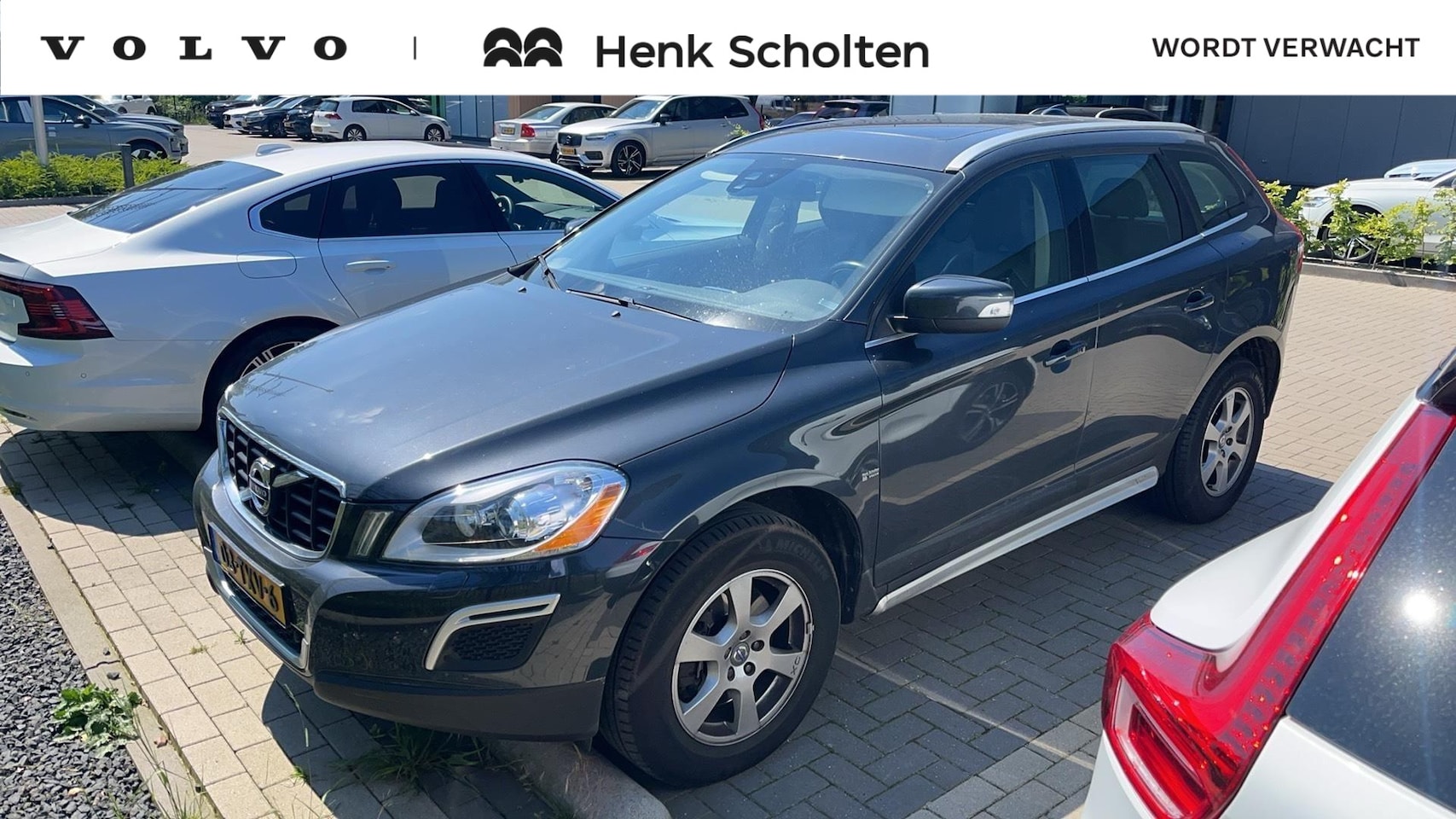 Volvo XC60 - 245PK AUT6 T5 Summum, Panoramadak, Four-C geveerd onderstel, Trekhaak afneembaar, Lederen - AutoWereld.nl