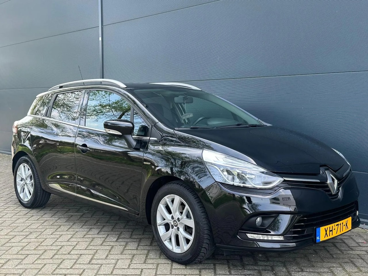 Renault Clio Estate - 0.9 TCe Limited NAVI | KEYLESS | LED | AIRCO | BTW | NWE APK - AutoWereld.nl