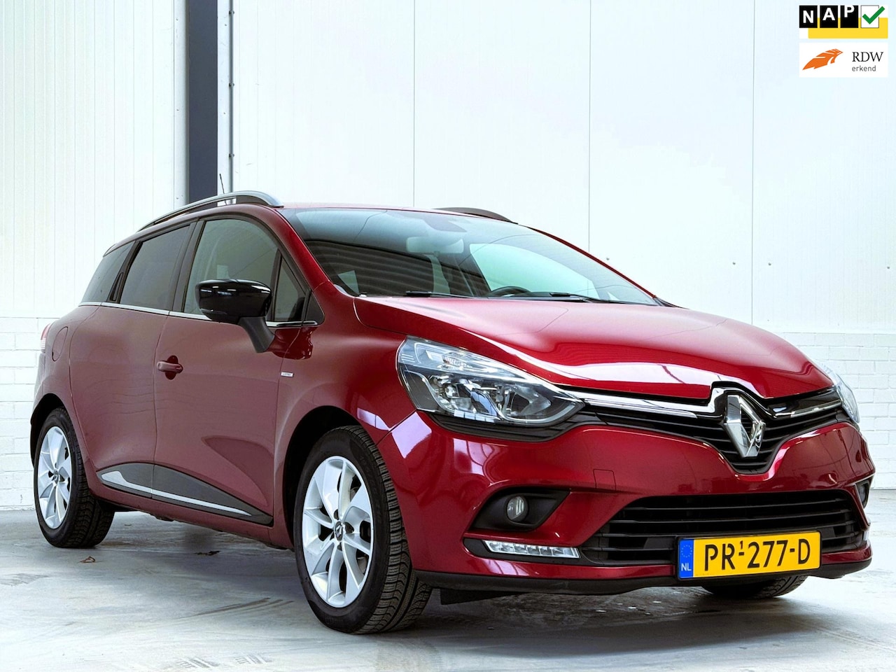 Renault Clio Estate - 0.9 TCe Limited Navi|Clima|P.D.C. - AutoWereld.nl