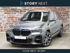 BMW X1 - sDrive20i High Executive M Sport Pakket Automaat / Head-Up Display / Achteruitrijcamera /