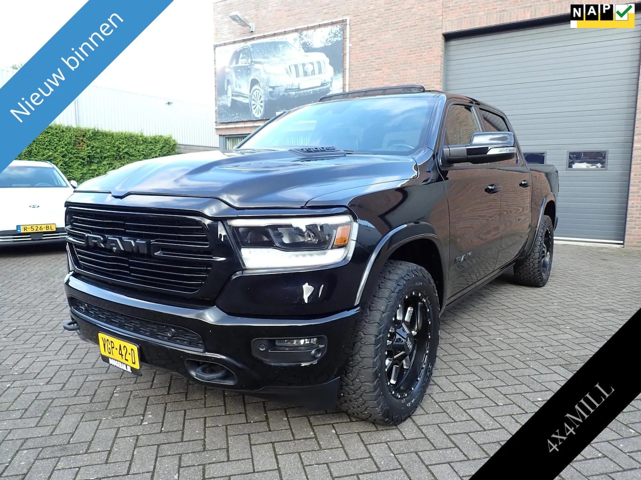 Dodge Ram 1500 - LARAMIE Black Edition - AutoWereld.nl