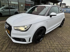 Audi A1 - 1.2 TFSI S-Line / Navi / Xenon / PDC / Leder