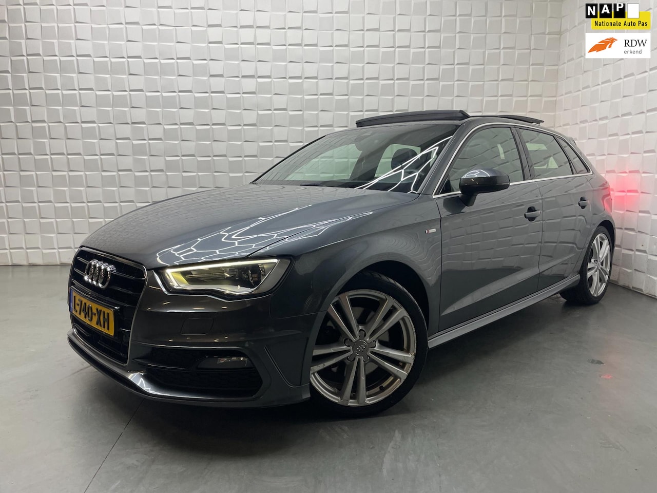 Audi A3 Sportback - 1.8 TFSI 2x S LINE PANO LEER ACC PDC B&O - AutoWereld.nl