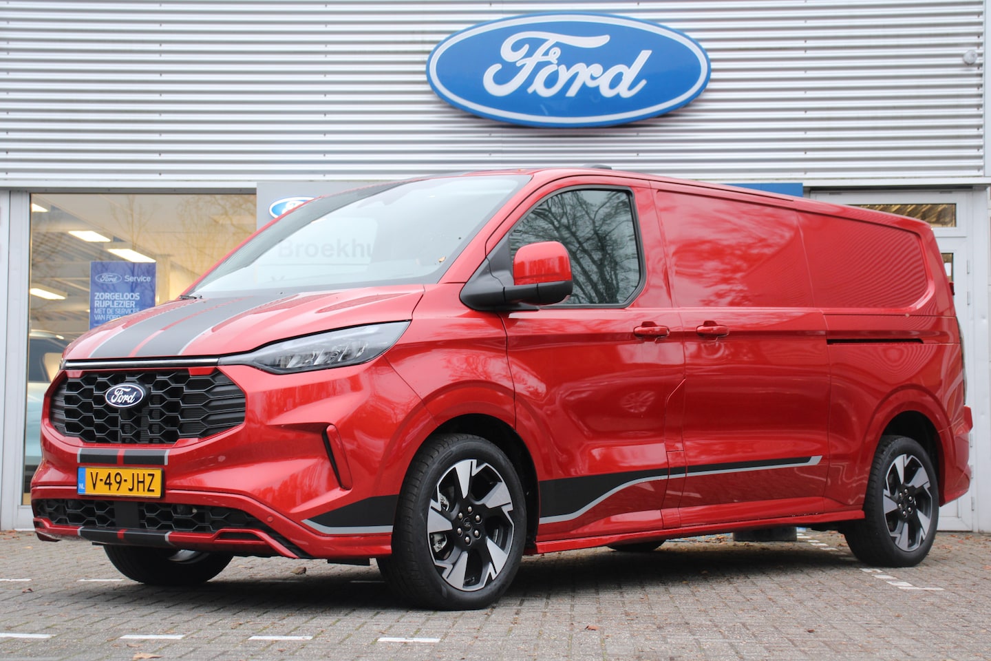 Ford Transit Custom - 300 2.0 TDCI L2H1 170PK SPORT AUTOMAAT | NL-AUTO! | WINTER PACK | ADAPT. CRUISE | ELEKT. S - AutoWereld.nl