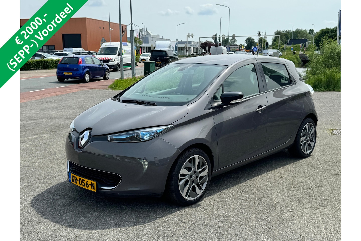 Renault Zoe - R240 Intens 22 kWh (ex Accu) 4700,- na Subsidie! | LEES TEKST! | NL-AUTO - AutoWereld.nl