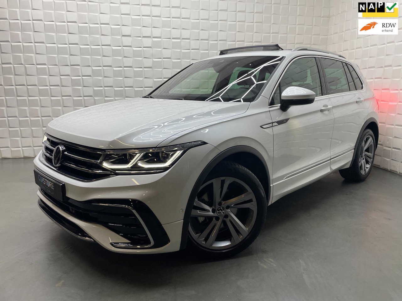 Volkswagen Tiguan - 1.5 TSI 2 x R LINE PANO VIRTUAL ACC NAP - AutoWereld.nl