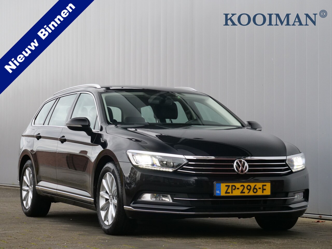 Volkswagen Passat Variant - 1.5 TSI Highline 150 Pk Automaat Navigatie / DAB / Apple Carplay / Camera - AutoWereld.nl