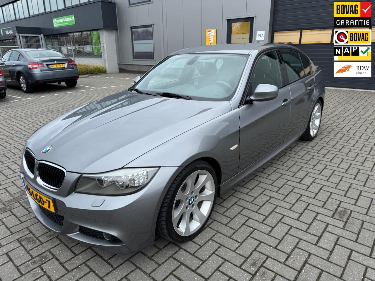 BMW 3-serie - 318i Business Line Sport 318i Business Line Sport - AutoWereld.nl