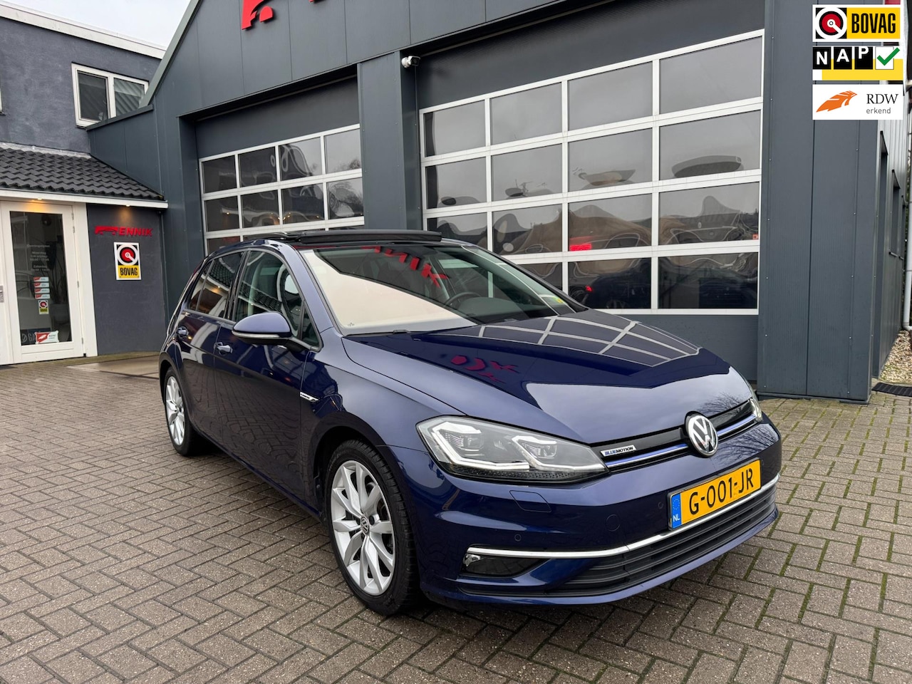 Volkswagen Golf - 1.5 TSI Highline / Pano / ACC / Virtual / Camera / Led / Groot Navi / NL Auto met NAP . - AutoWereld.nl